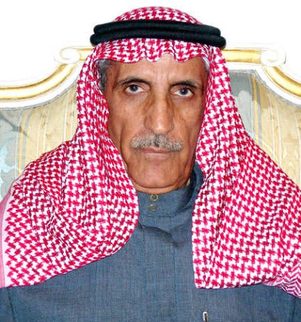 وفاة الأديب عمران العمران أول رئيس تحرير لصحيفة «الرياض» عن 93 عامًا
