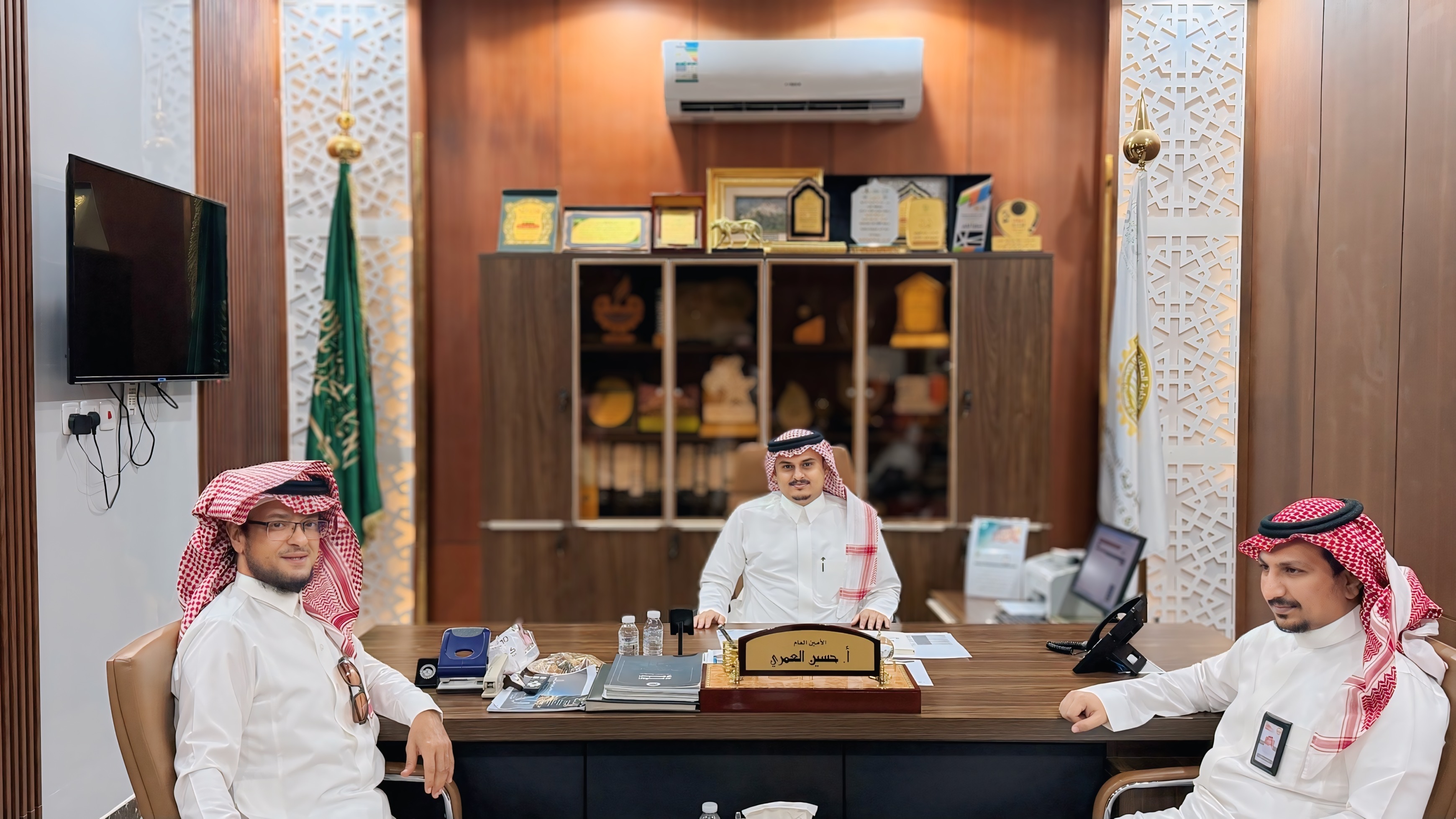 أمين عام غرفة المخواة يستقبل عضو اللجنة الوطنية للتقييم باتحاد الغرف السعودية