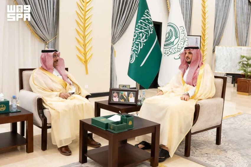 محافظ الطائف يطّلع على سير المشروعات والأعمال البلدية