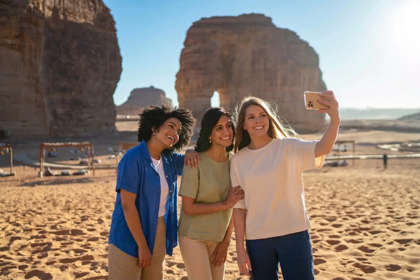 العلا تستقبل زوار كأس الخليج بتجارب تجمع الآثار والطبيعة